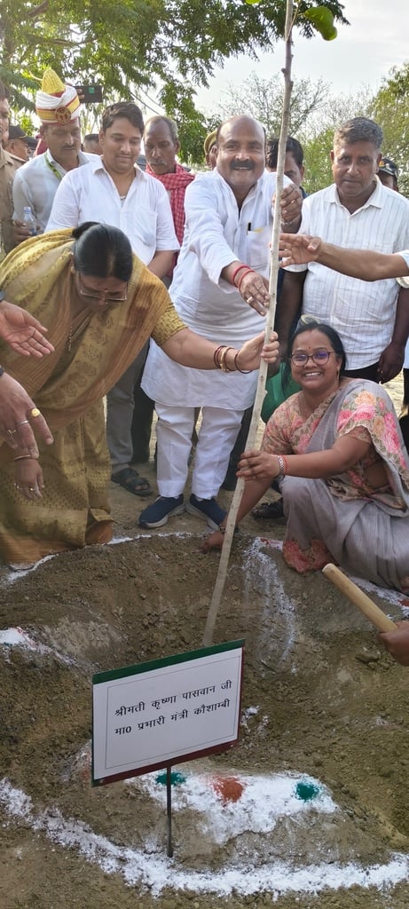 प्रभारी मंत्री का जीरो प्वाइंट पर नगर अध्यक्ष स्वागत करते भाजपा जिला अध्यक्ष, नगर पालिका अध्यक् प्रभारी मंत्री का जीरो प्वाइंट पर नगर अध्यक्ष स्वागत करते भाजपा जिला अध्यक्ष, नगर पालिका अध्यक्