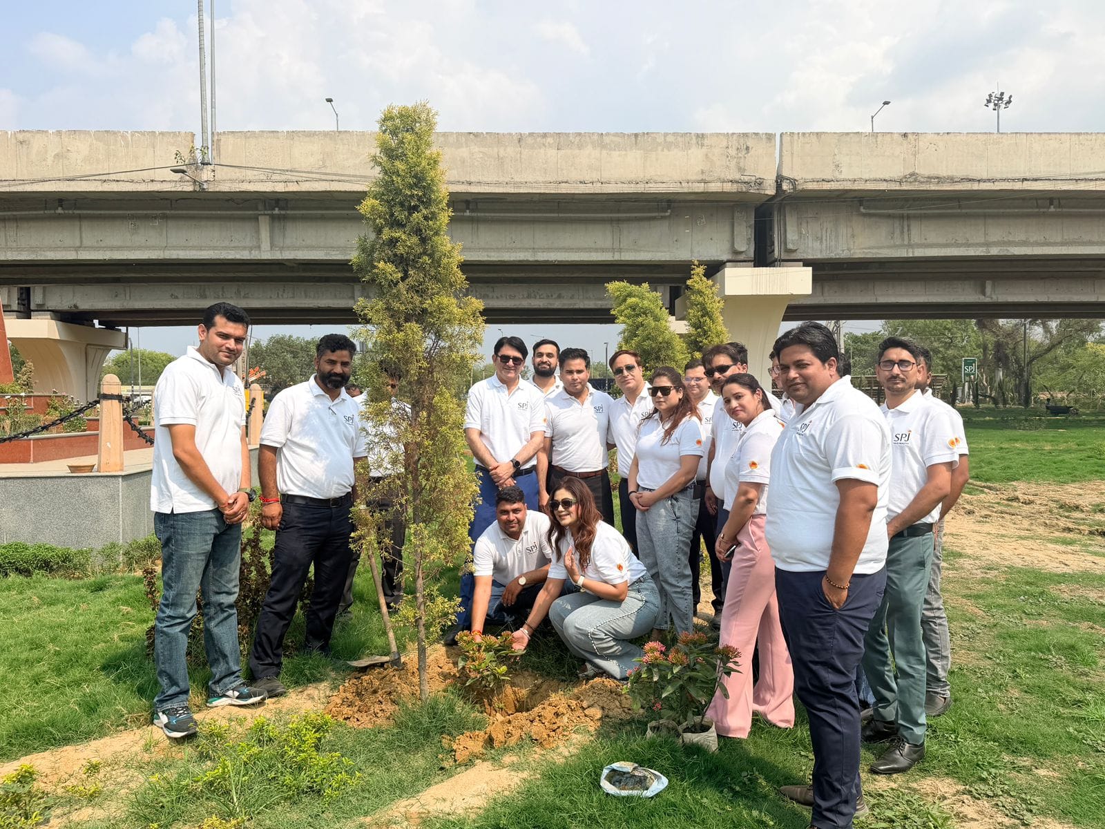 सेक्टर-55 स्थित मातृवन परियोजना स्थल पर पर्यावरण प्रेमी हुए एकत्रित। संवाद