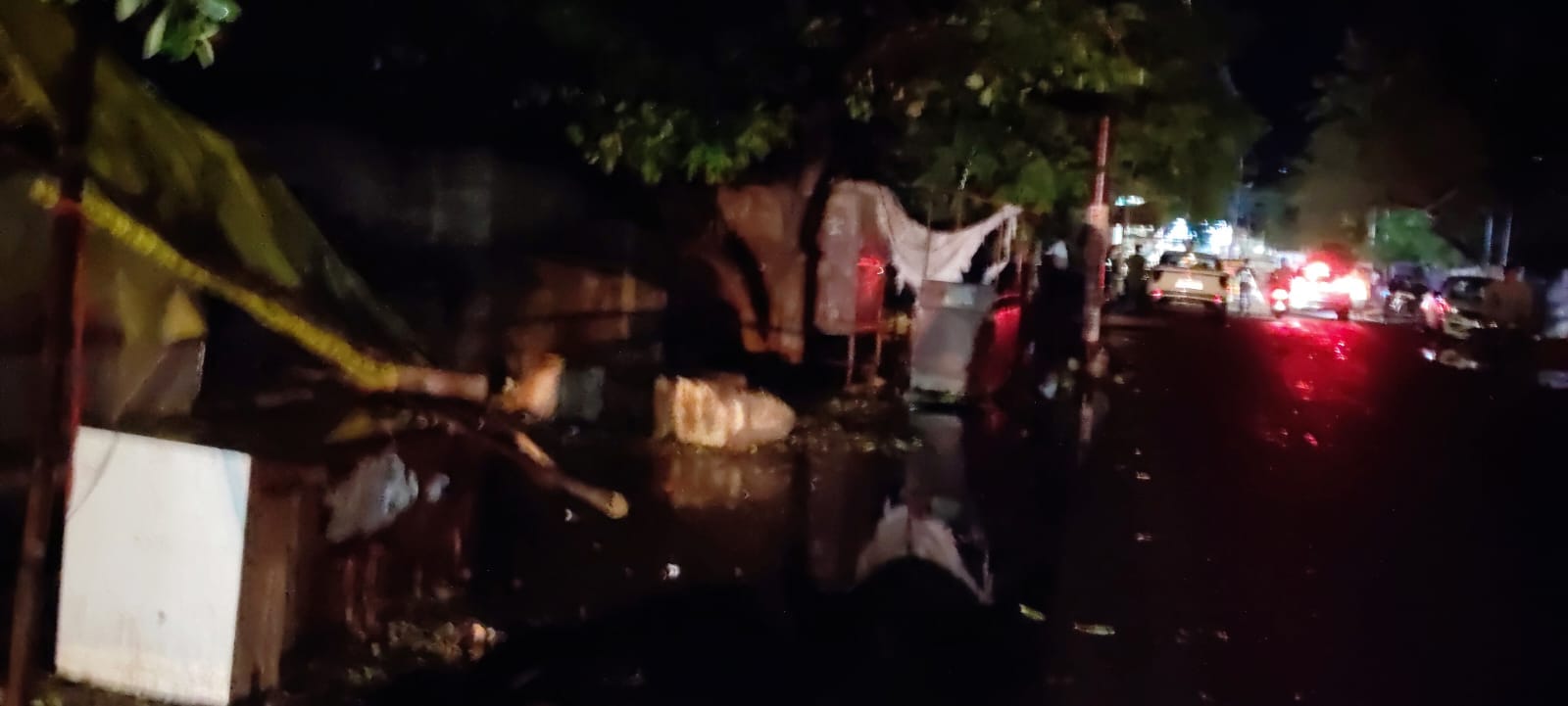 दिन में धूप, रात में तेज हवा के साथ बारिश दिन में धूप, रात में तेज हवा के साथ बारिश