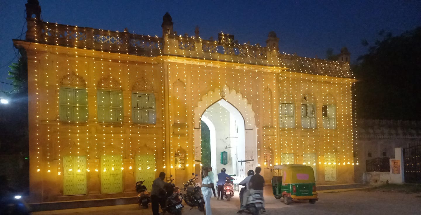 ईद-ए-गदीर के मौके पर की गई सजावट।