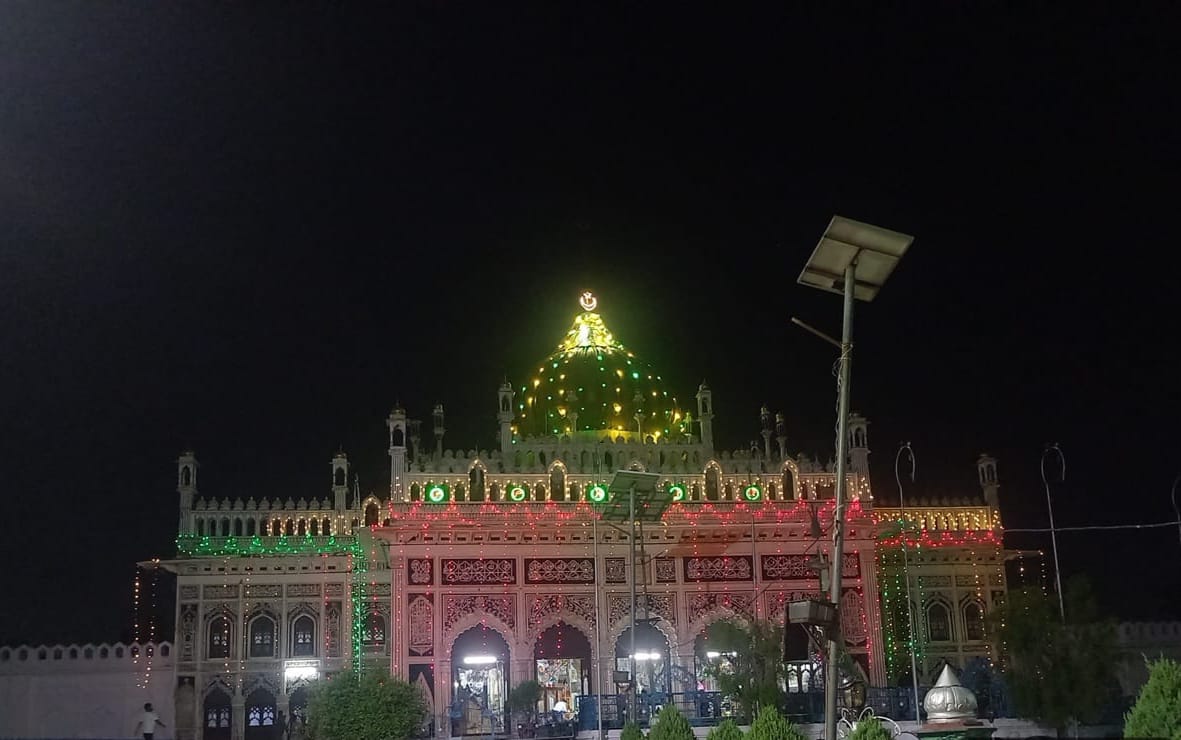 ईद-ए-गदीर के मौके पर की गई सजावट।