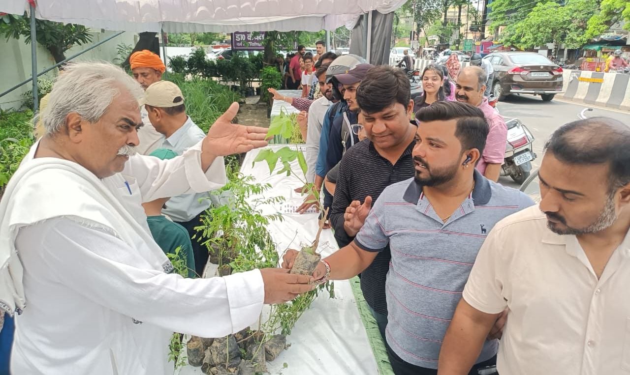 विश्व पर्यावरण दिवस पर राजधानी में पर्यावरण संरक्षण को जनआंदोलन बनाने की व्यापक पहल देखने को मि विश्व पर्यावरण दिवस पर राजधानी में पर्यावरण संरक्षण को जनआंदोलन बनाने की व्यापक पहल देखने को मि