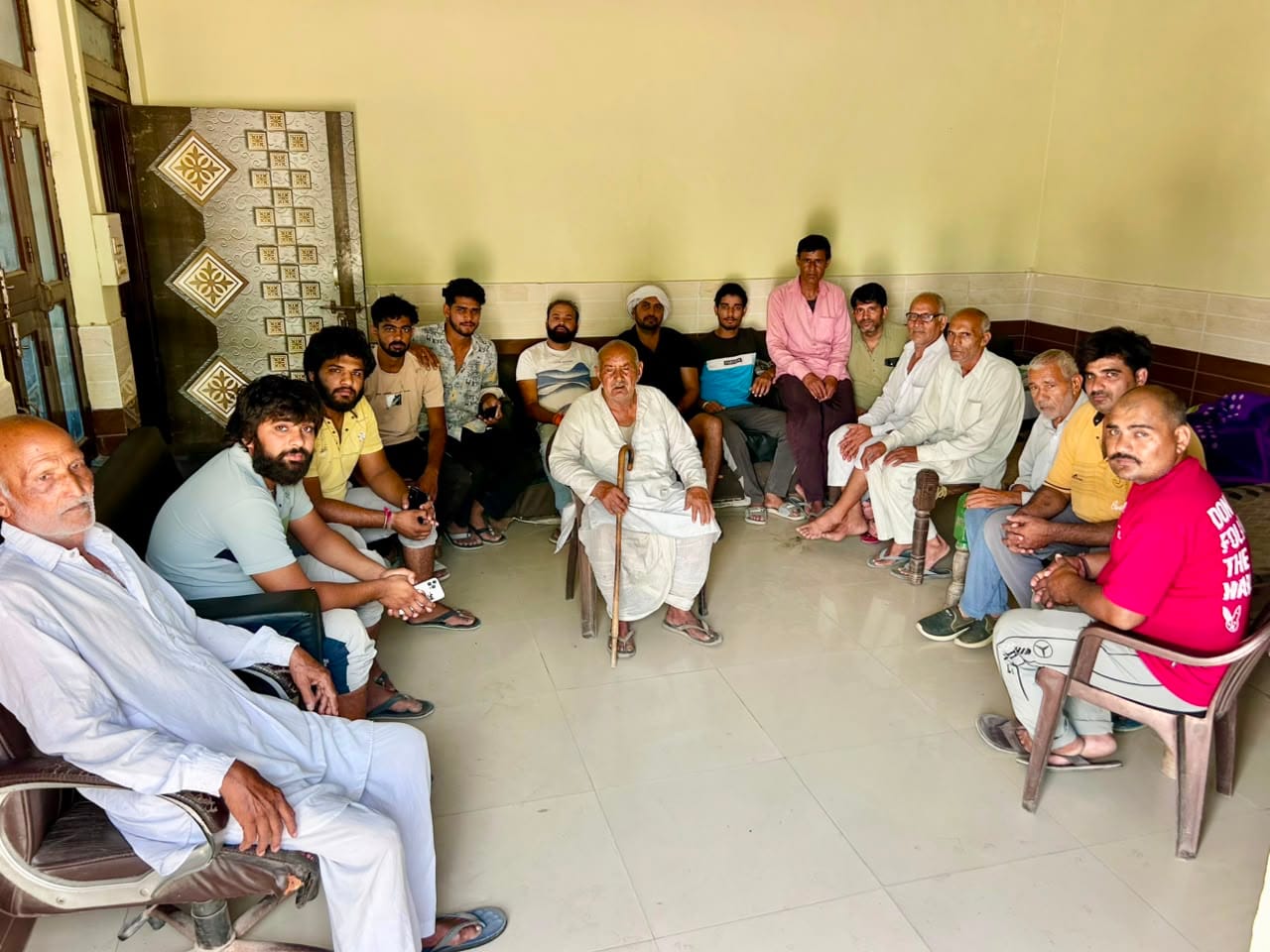 10 बिजेंद्र सिंह राणा, ग्रामीण।