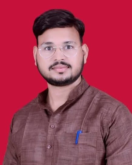 भुपियामऊ अंडर पास बंद करते कर्मचारी। संवाद भुपियामऊ अंडर पास बंद करते कर्मचारी। संवाद