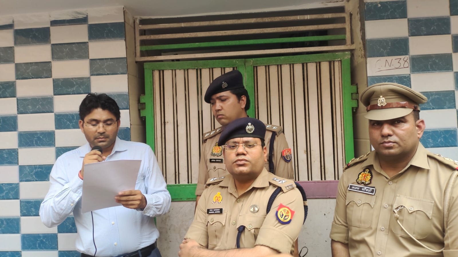 कनावनी में सील हुआ मदरसा। अमर उजाला कनावनी में सील हुआ मदरसा। अमर उजाला
