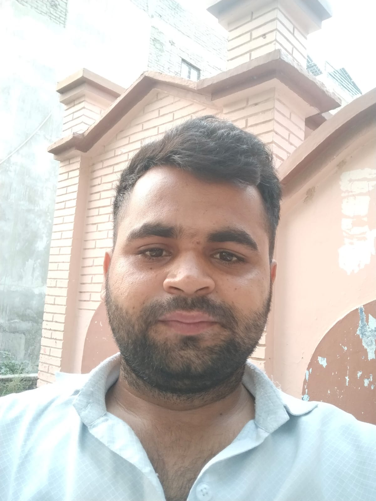 महात्मा गांधी नगर में फैली गंदगी व प्लॉट में बहता गंदा पानी। संवाद महात्मा गांधी नगर में फैली गंदगी व प्लॉट में बहता गंदा पानी। संवाद