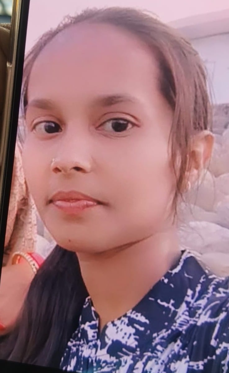 मानसी की फाइल फोटो, शव के पास पड़ा मिला चाकू और मुठभेड़ में गोली लगने के बाद अस्पताल में भर्ती 