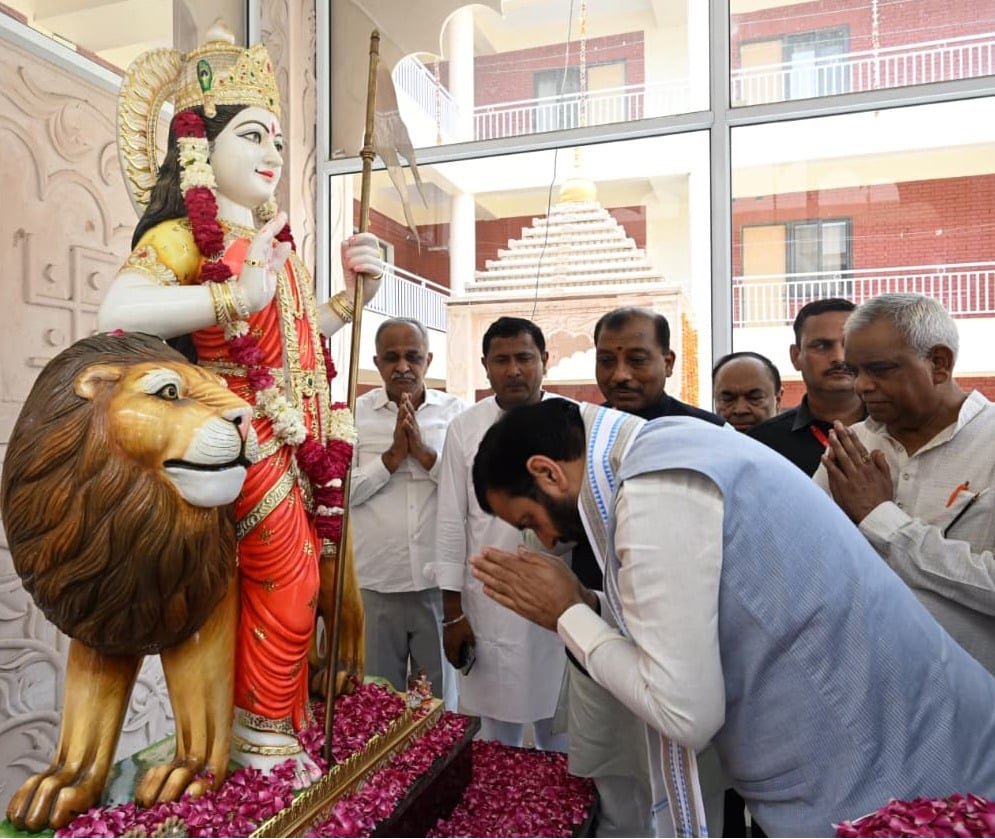 सेवा साधना केंद्र में संबोधित करते सीएम नायब सिंह सैनी। स्रोत : सूचना विभाग सेवा साधना केंद्र में संबोधित करते सीएम नायब सिंह सैनी। स्रोत : सूचना विभाग