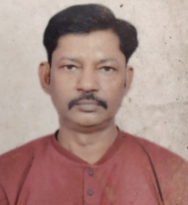 फोटो :: सोनीपत के बहालगढ़ चौक पर दुकान के सामने निर्माण के लिए खोदा गया नाला। स्रोत पाठक