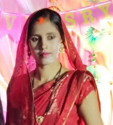 गैस सिलिंडर की खबर में-----संगीता देवी। स्रोत- स्वयं