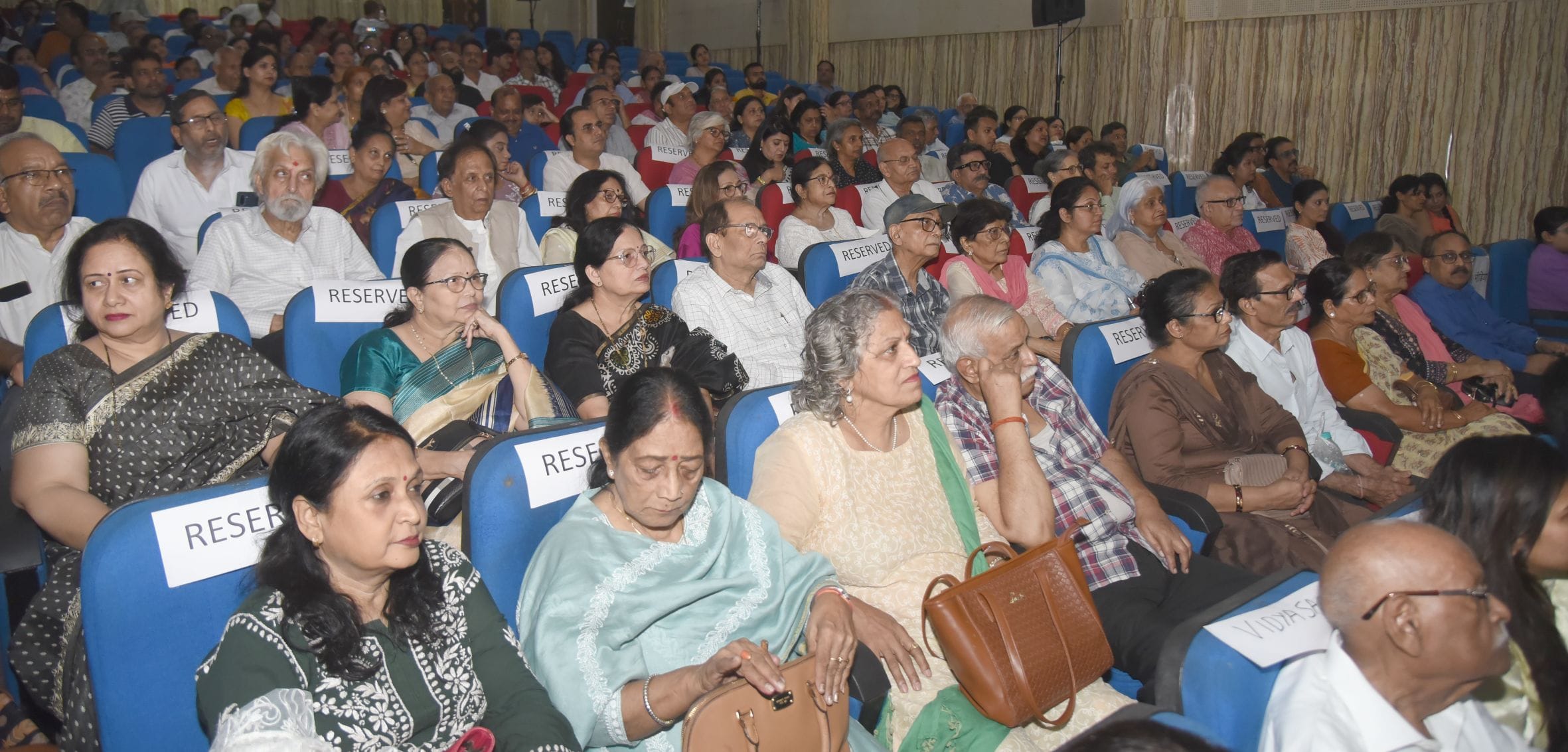 जापान के एक ओल्ड एज होम की वास्तविक घटना से प्रेरित नाटक ने दर्शकों को किया भावुक जापान के एक ओल्ड एज होम की वास्तविक घटना से प्रेरित नाटक ने दर्शकों को किया भावुक