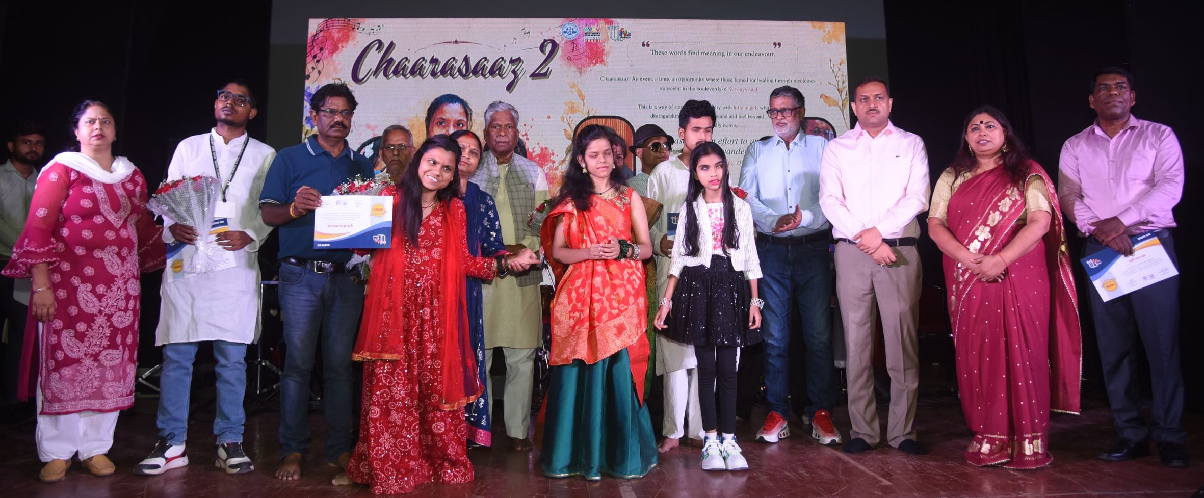 कैसरबाग स्थित राय उमानाथ बली प्रेक्षागृह में रविवार शाम ''चारासाज-2'' कार्यक्रम आयोजित हुआ।
