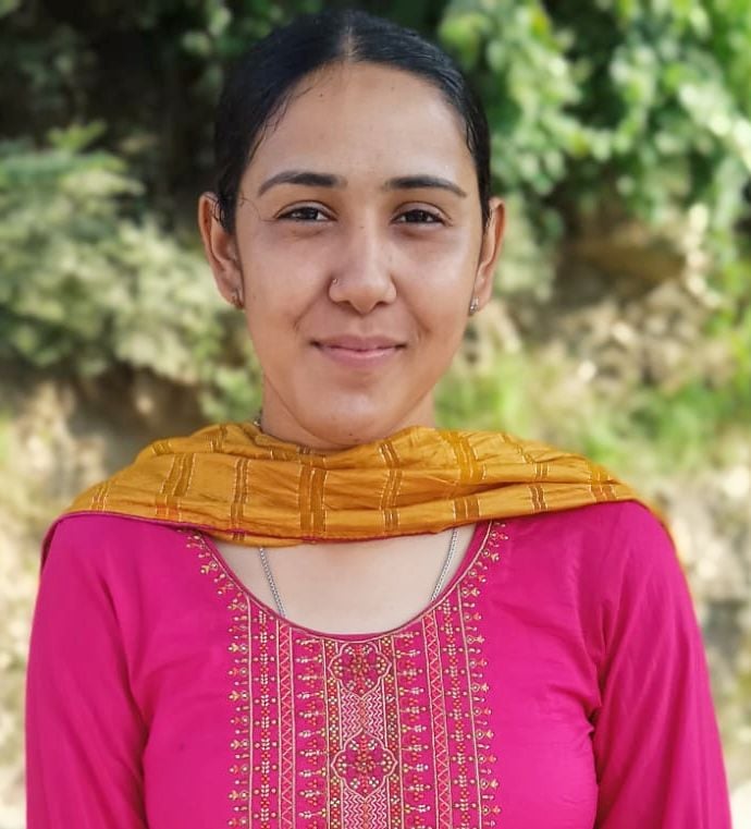 राधे-राधे वेटरनरी फार्मासिस्ट प्रशिक्षण संस्थान रिवाड़ी के गौरव चौहान ने द्वितीय वर्ष की में पा राधे-राधे वेटरनरी फार्मासिस्ट प्रशिक्षण संस्थान रिवाड़ी के गौरव चौहान ने द्वितीय वर्ष की में पा