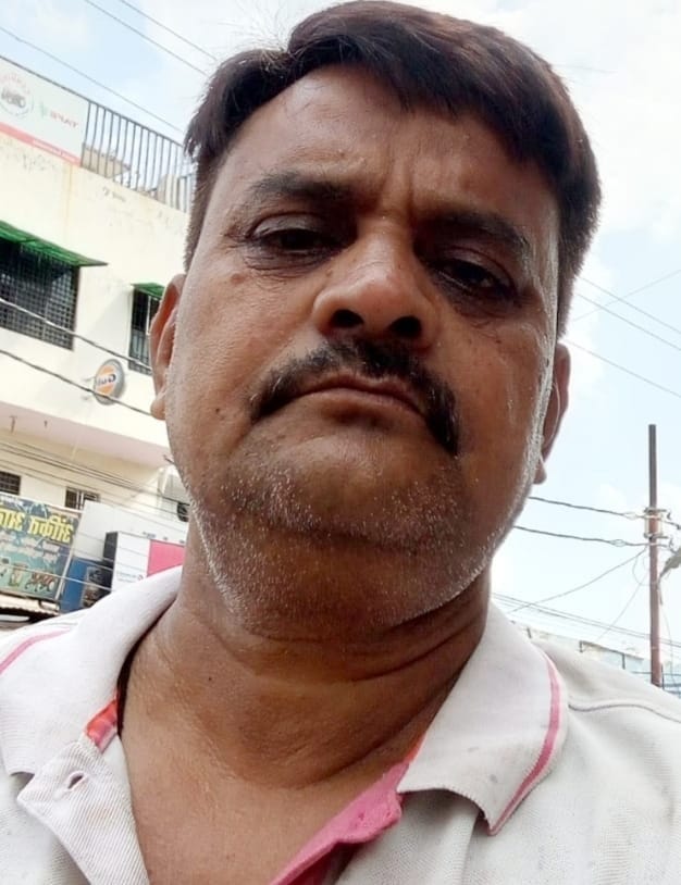 सभासद योगेंद्र योगी। संवाद