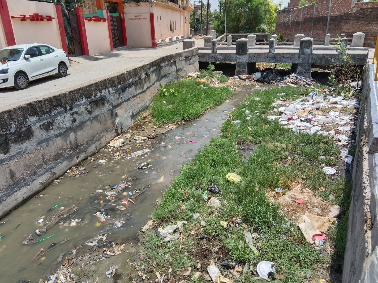 सभासद योगेंद्र योगी। संवाद