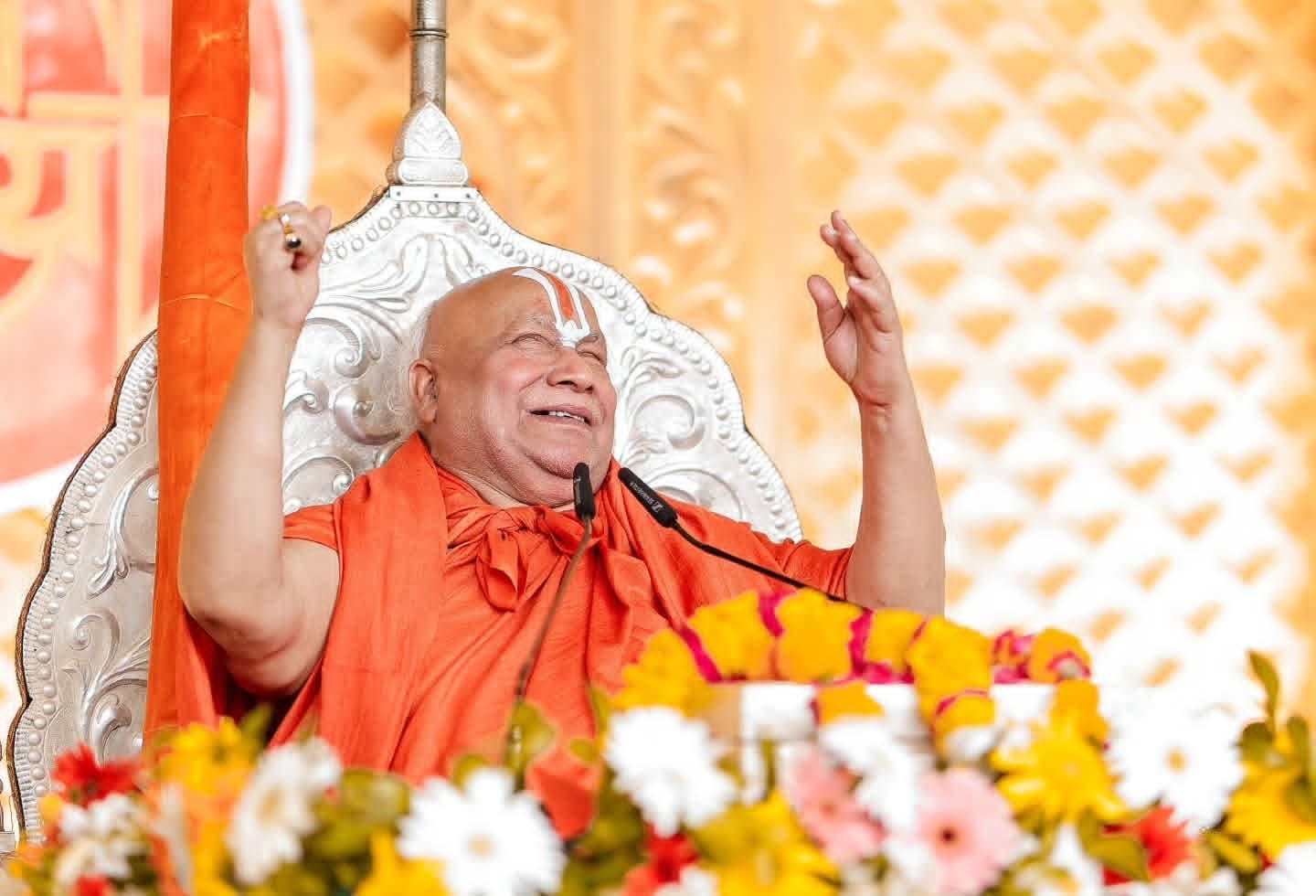 सीतापुर मार्ग स्थित बृज की रसोई परिसर में चल रही है श्रीराम कथा। सीतापुर मार्ग स्थित बृज की रसोई परिसर में चल रही है श्रीराम कथा।