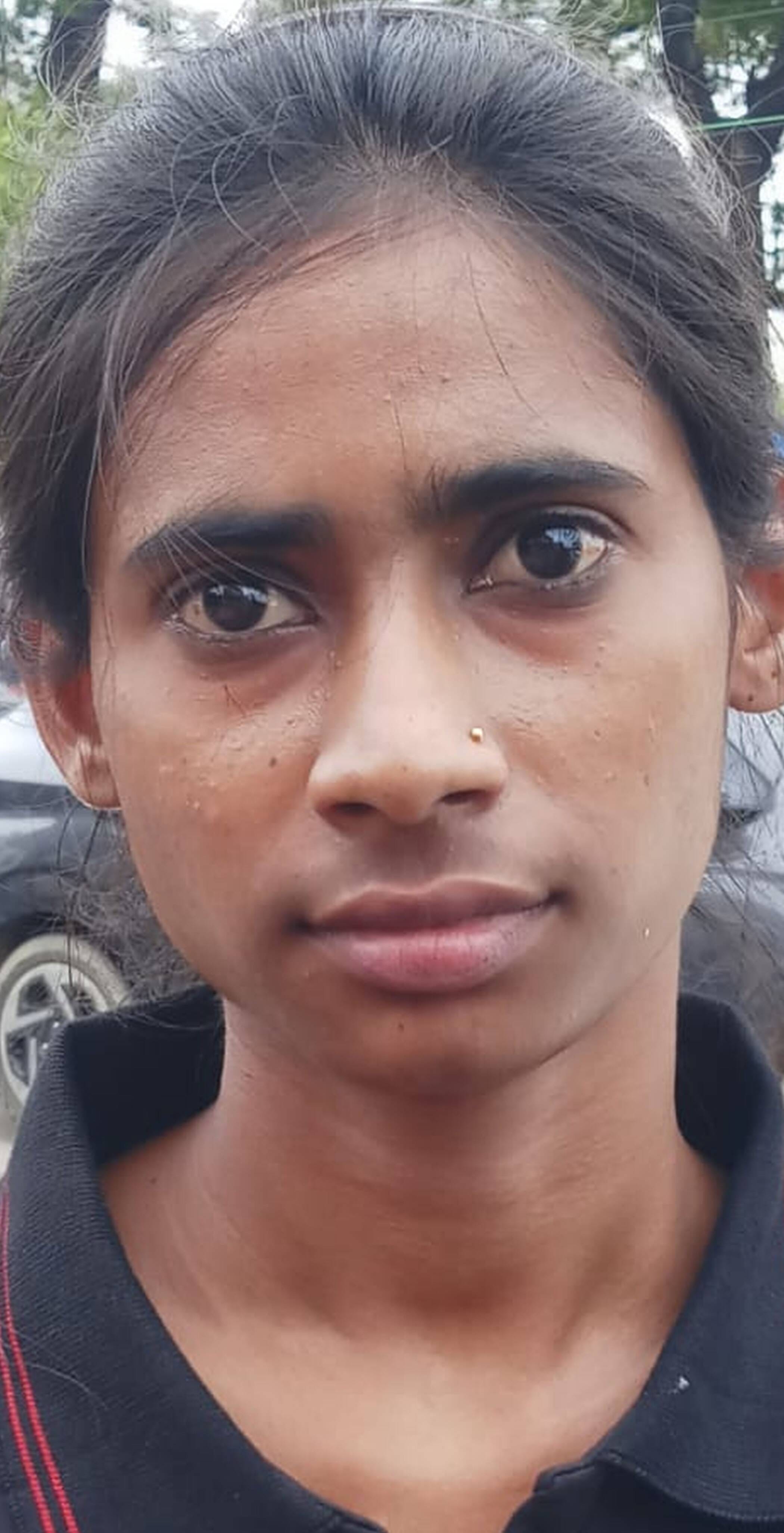 फोटो-25-परीक्षा केंद्र से बाहर निकलते अभ्यर्थी। संवाद फोटो-25-परीक्षा केंद्र से बाहर निकलते अभ्यर्थी। संवाद