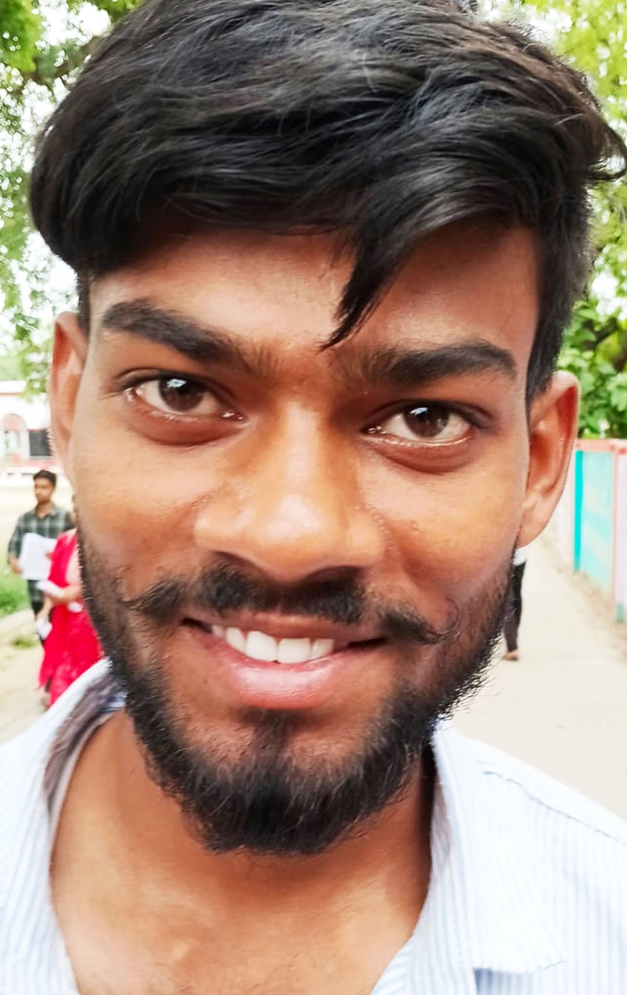 फोटो-25-परीक्षा केंद्र से बाहर निकलते अभ्यर्थी। संवाद फोटो-25-परीक्षा केंद्र से बाहर निकलते अभ्यर्थी। संवाद