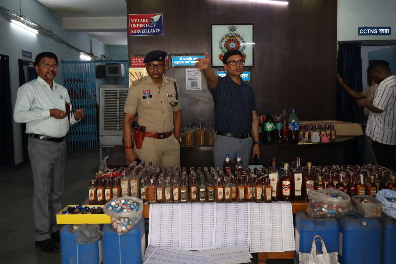 नकली और मिलावटी शराब पकड़ाया नकली और मिलावटी शराब पकड़ाया