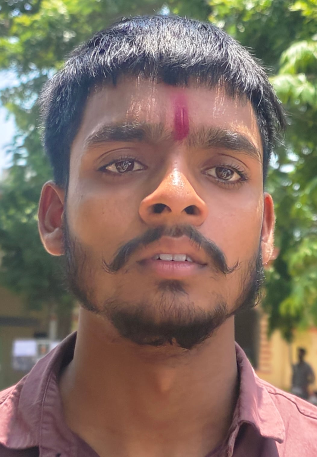 राजकीय इंटर कॉलेज गेट पर उतरवा कर लटकाया गया ताबीज। संवाद