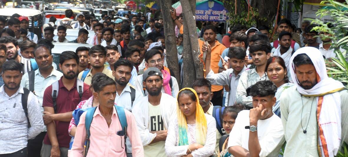 राजधानी में सोमवार को 55 केंद्रों पर पुलिस सिपाही भर्ती की लिखित परीक्षा दो पालियों में आयोजित राजधानी में सोमवार को 55 केंद्रों पर पुलिस सिपाही भर्ती की लिखित परीक्षा दो पालियों में आयोजित
