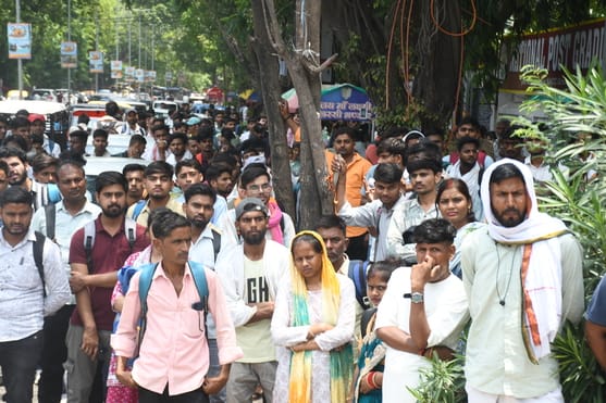 राजधानी में सोमवार को 55 केंद्रों पर पुलिस सिपाही भर्ती की लिखित परीक्षा दो पालियों में आयोजित राजधानी में सोमवार को 55 केंद्रों पर पुलिस सिपाही भर्ती की लिखित परीक्षा दो पालियों में आयोजित