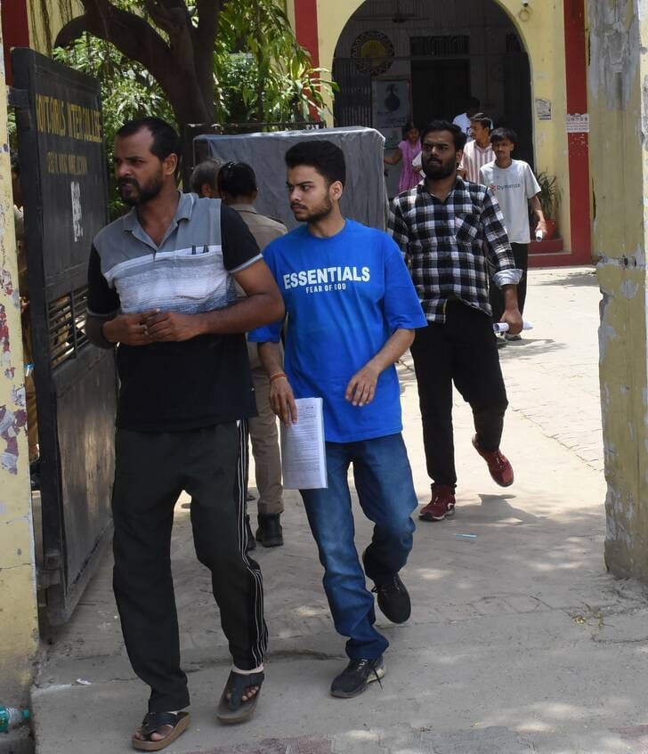 राजधानी में सोमवार को 55 केंद्रों पर पुलिस सिपाही भर्ती की लिखित परीक्षा दो पालियों में आयोजित राजधानी में सोमवार को 55 केंद्रों पर पुलिस सिपाही भर्ती की लिखित परीक्षा दो पालियों में आयोजित