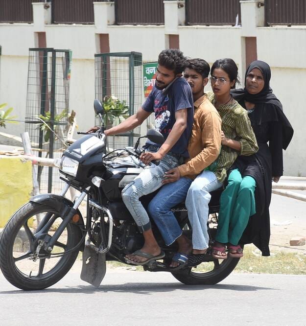 राजधानी में सोमवार को 55 केंद्रों पर पुलिस सिपाही भर्ती की लिखित परीक्षा दो पालियों में आयोजित राजधानी में सोमवार को 55 केंद्रों पर पुलिस सिपाही भर्ती की लिखित परीक्षा दो पालियों में आयोजित
