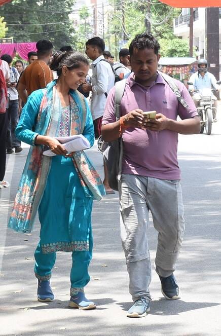 राजधानी में सोमवार को 55 केंद्रों पर पुलिस सिपाही भर्ती की लिखित परीक्षा दो पालियों में आयोजित राजधानी में सोमवार को 55 केंद्रों पर पुलिस सिपाही भर्ती की लिखित परीक्षा दो पालियों में आयोजित
