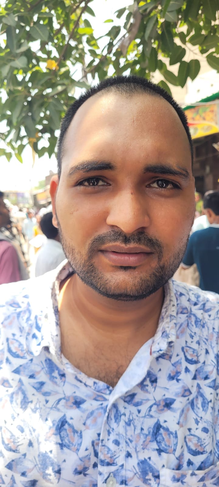 शहर के अविनाशी सहाय आर्य इंटर कॉलेज से पुलिस आरक्षी भर्ती की परीक्षा देकर बाहर निकलते अभ्यर्थी। शहर के अविनाशी सहाय आर्य इंटर कॉलेज से पुलिस आरक्षी भर्ती की परीक्षा देकर बाहर निकलते अभ्यर्थी।