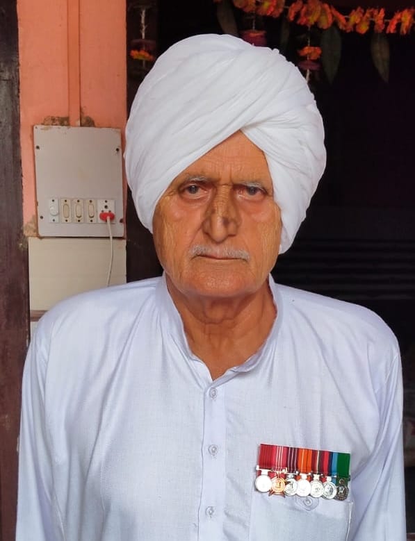 10-दयाकौर, शहीद बलवान सिंह राणा की पत्नी। 10-दयाकौर, शहीद बलवान सिंह राणा की पत्नी।