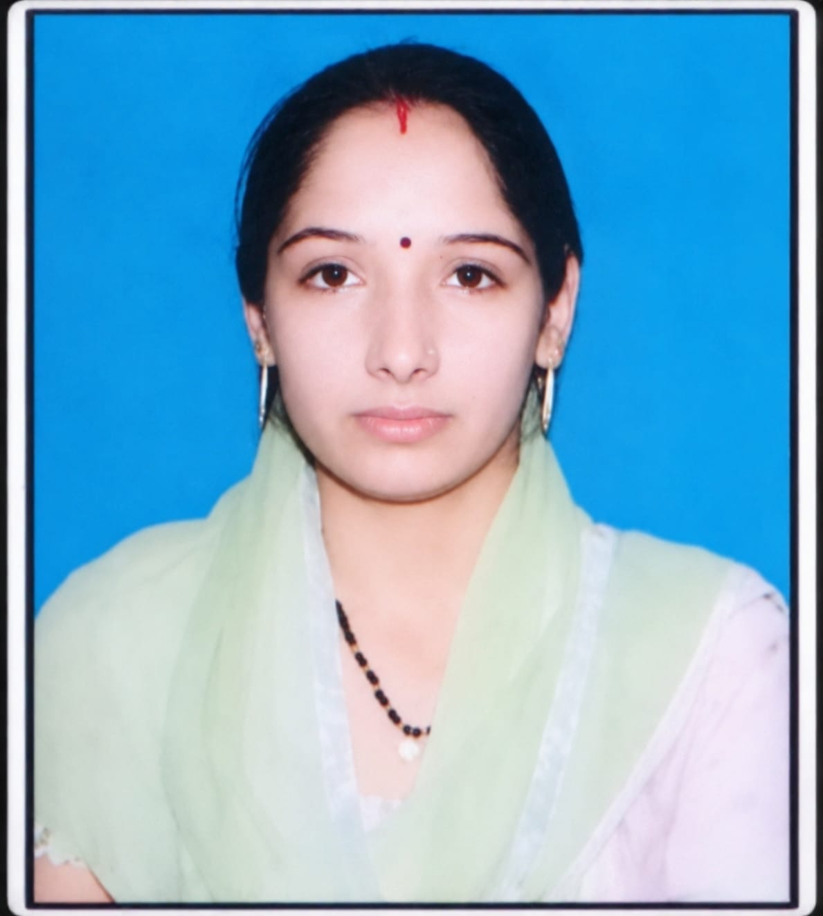 9 जुलाना 01: करसोला गांव में महिलाओं को जागरूक करते स्वास्थ्य विभाग के कर्मचारी। 9 जुलाना 01: करसोला गांव में महिलाओं को जागरूक करते स्वास्थ्य विभाग के कर्मचारी।