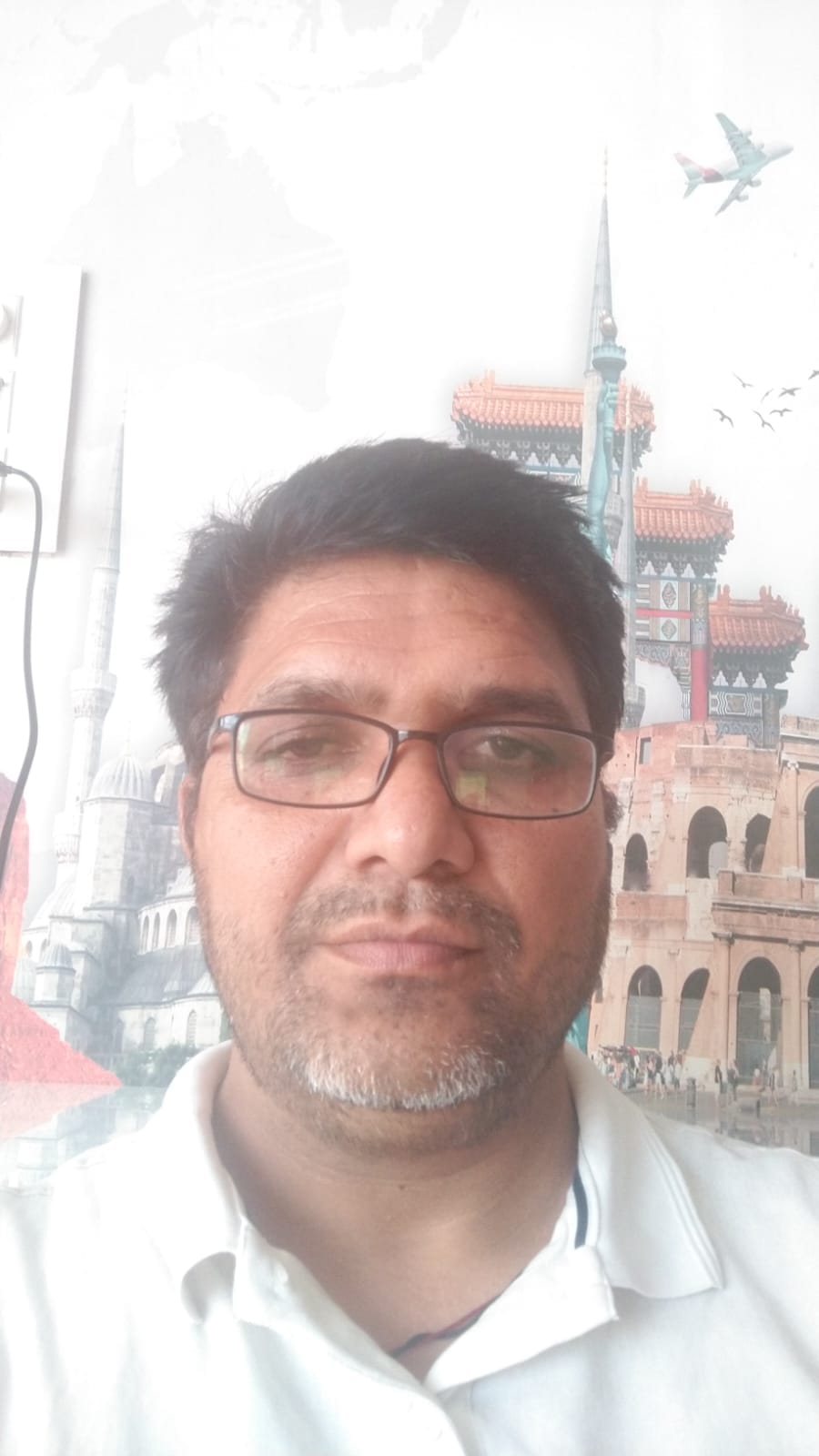 गांव में स्थित महाभारत कालीन वृक्ष। संवाद