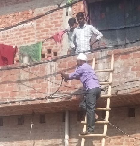 जैतीपुर में प्रदर्शन करते अगरोली गांव के ग्रामीण। स्रोत: स्वयं जैतीपुर में प्रदर्शन करते अगरोली गांव के ग्रामीण। स्रोत: स्वयं