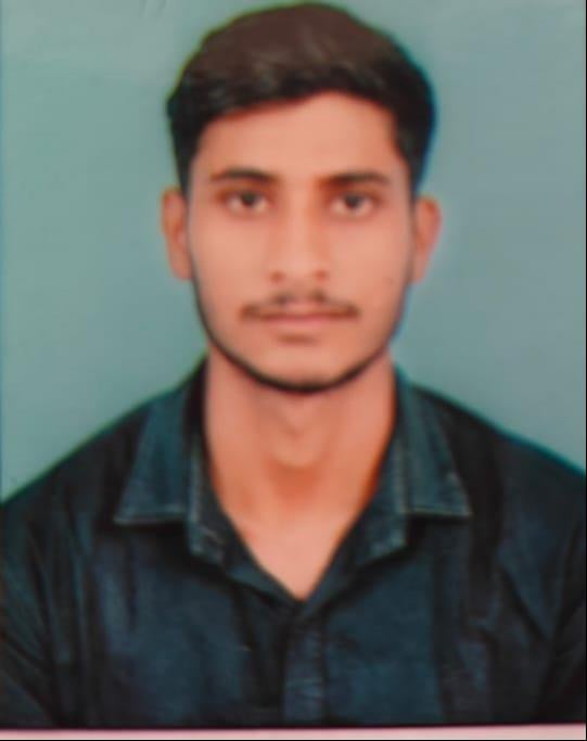 खेड़ी बैरागी गांव में गमगीन बैठे परिजन। संवाद खेड़ी बैरागी गांव में गमगीन बैठे परिजन। संवाद