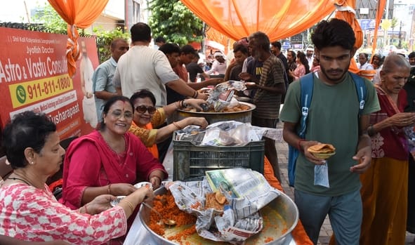 मंगलवार को पूरा शहर बजरंगबली की भक्ति में सराबोर नजर आया मंगलवार को पूरा शहर बजरंगबली की भक्ति में सराबोर नजर आया