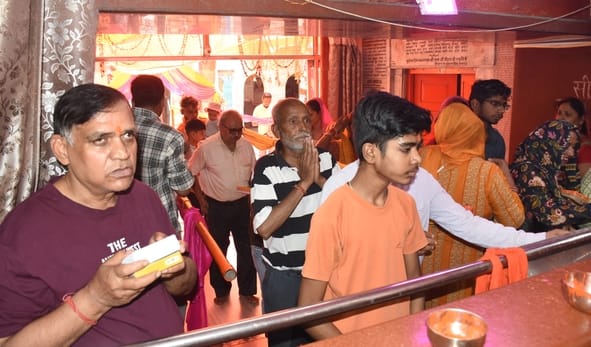 मंगलवार को पूरा शहर बजरंगबली की भक्ति में सराबोर नजर आया मंगलवार को पूरा शहर बजरंगबली की भक्ति में सराबोर नजर आया