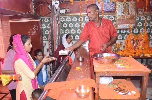 मंगलवार को पूरा शहर बजरंगबली की भक्ति में सराबोर नजर आया मंगलवार को पूरा शहर बजरंगबली की भक्ति में सराबोर नजर आया