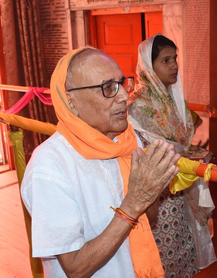 मंगलवार को पूरा शहर बजरंगबली की भक्ति में सराबोर नजर आया मंगलवार को पूरा शहर बजरंगबली की भक्ति में सराबोर नजर आया