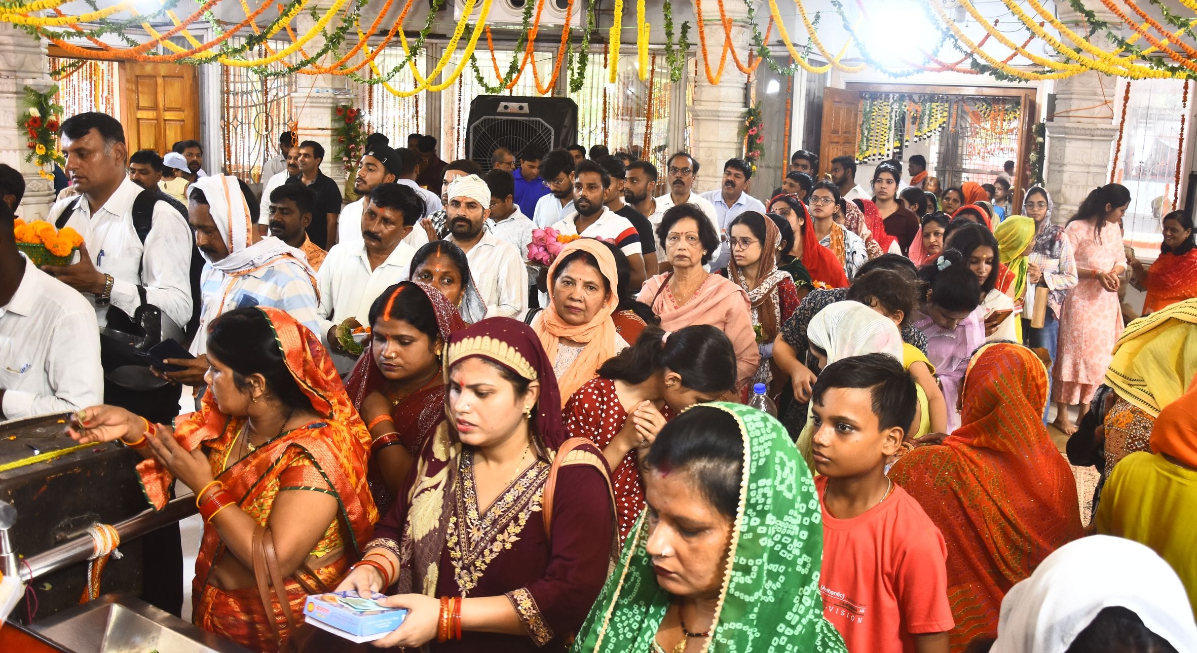 मंगलवार को पूरा शहर बजरंगबली की भक्ति में सराबोर नजर आया मंगलवार को पूरा शहर बजरंगबली की भक्ति में सराबोर नजर आया