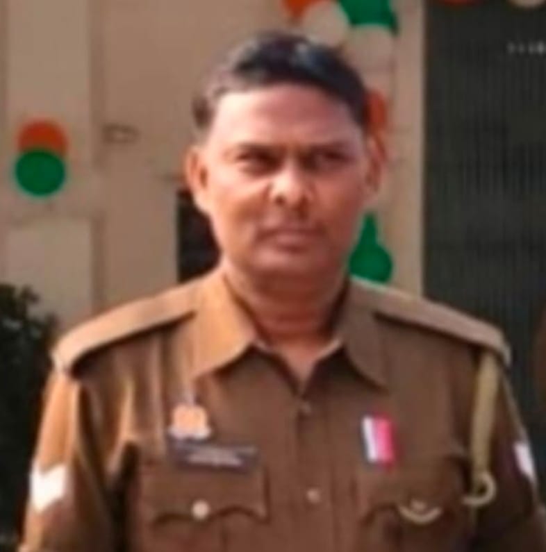 मृतक मुख्य आरक्षी की फाइल फोटो