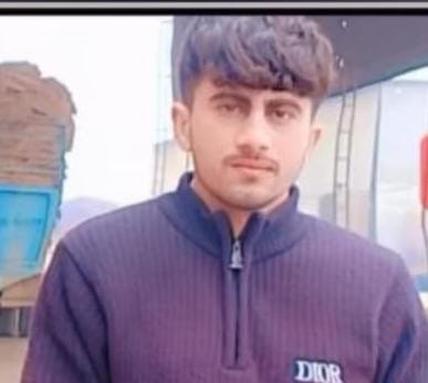 11जेएनडी31: उचाना-बड़ौदा के बीच दुर्घटनाग्रस्त आर्टिका गाड़ी। स्रोत ग्रामीण