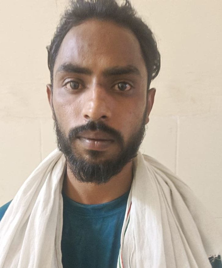 56-रोहतक स्थित डी पार्क पर अग्निकांड में आग बुझाने के लिए दुकान के पीछे से दूसरी मंजिल में काटी 56-रोहतक स्थित डी पार्क पर अग्निकांड में आग बुझाने के लिए दुकान के पीछे से दूसरी मंजिल में काटी