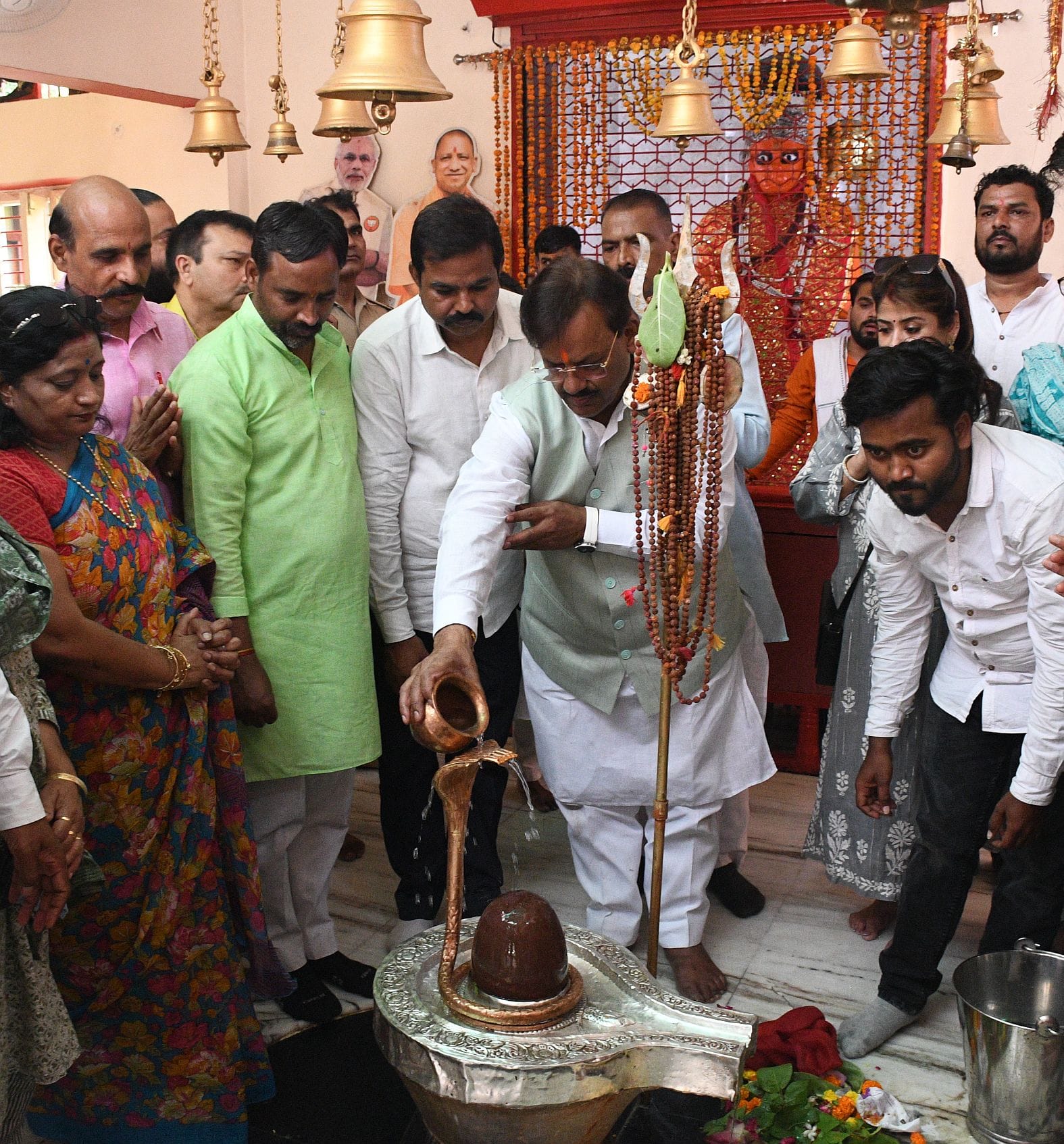 इंदिरा नगर भूतनाथ मंदिर में केंद्र सरकार के 12 साल पूरे होने पर भाजपा पूर्वी विधायक ओपी श्रीवास इंदिरा नगर भूतनाथ मंदिर में केंद्र सरकार के 12 साल पूरे होने पर भाजपा पूर्वी विधायक ओपी श्रीवास