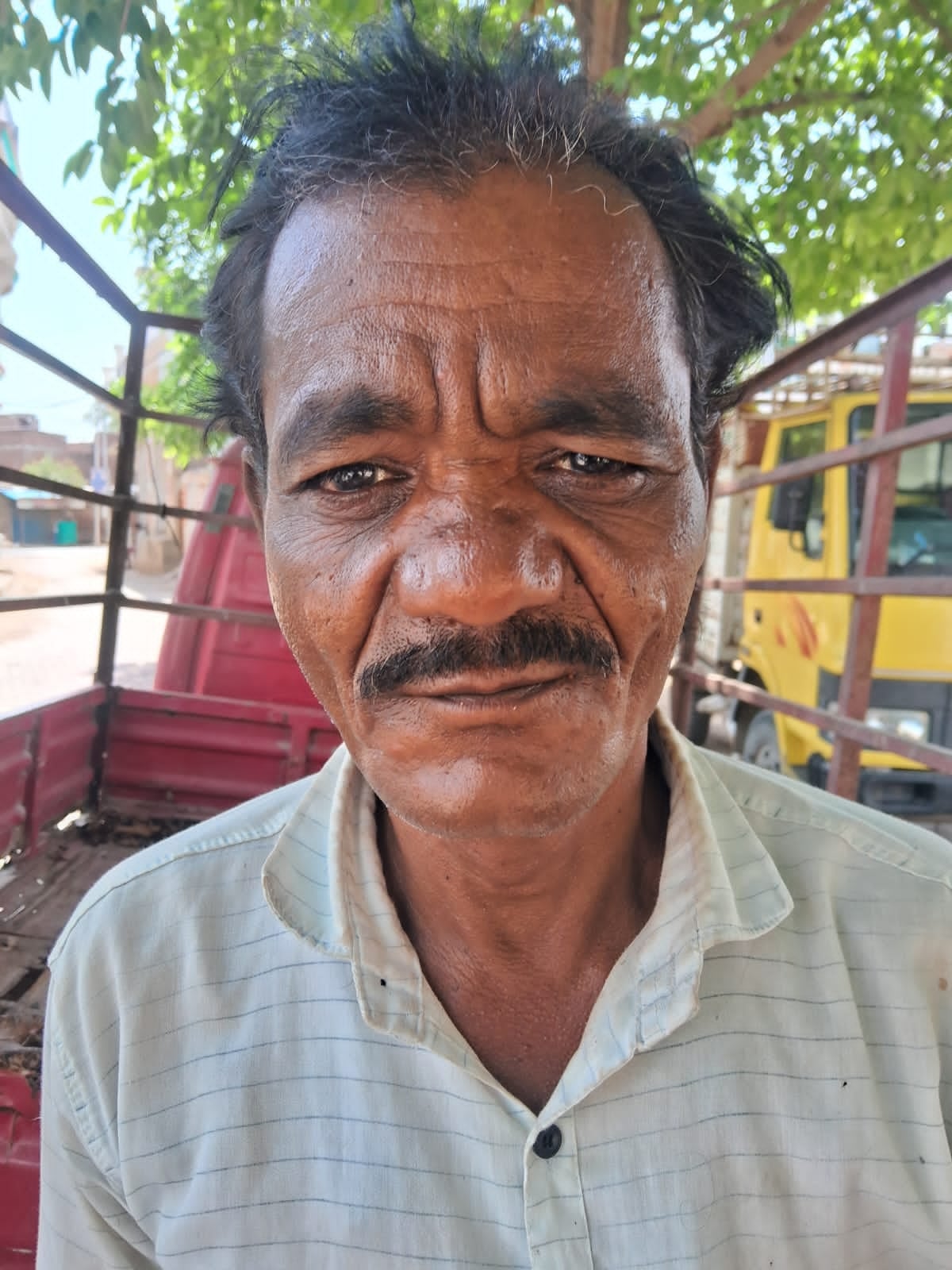नयागंज मोहल्ले में गड्ढा में भरा गन्दा पानी-संवाद नयागंज मोहल्ले में गड्ढा में भरा गन्दा पानी-संवाद
