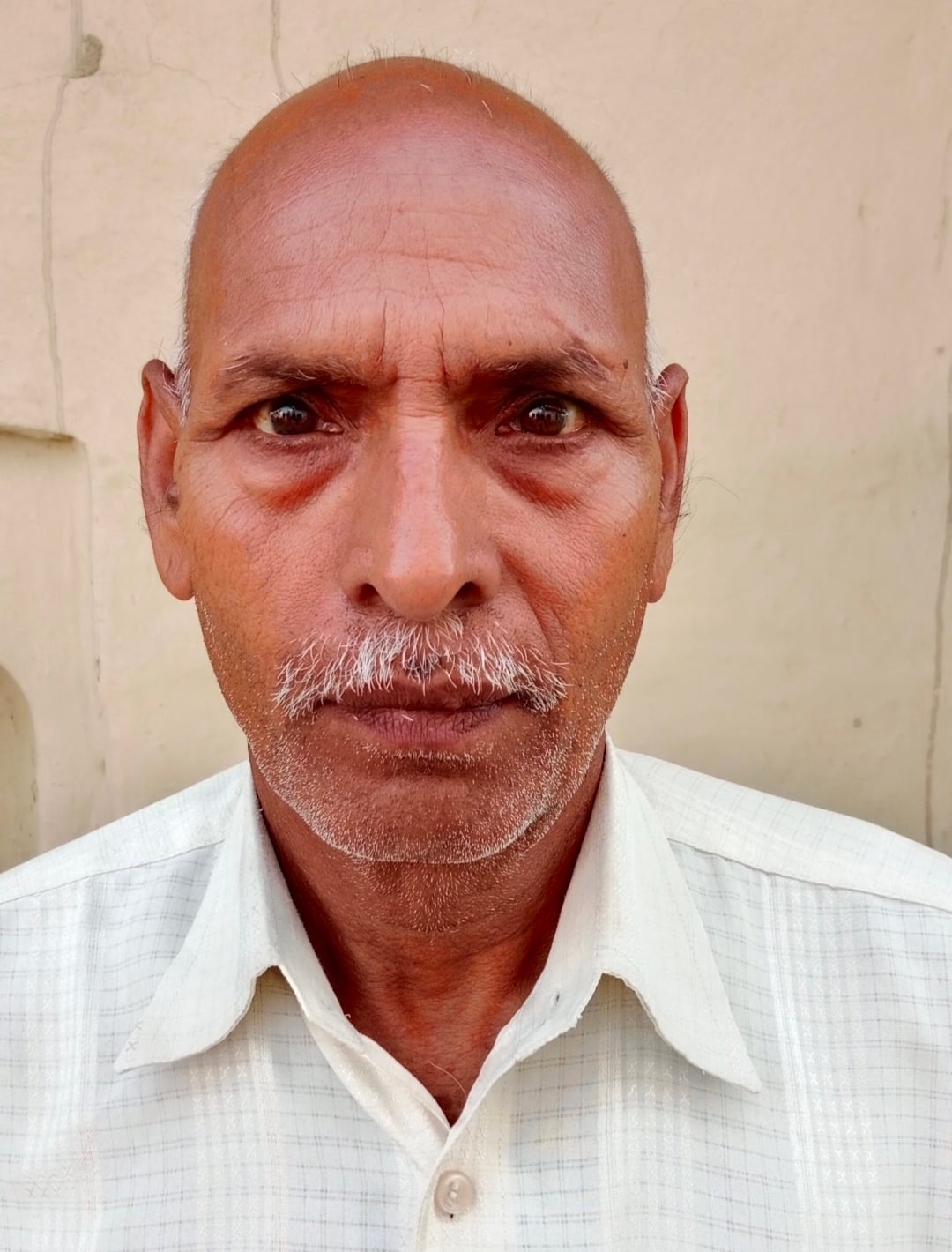 सूखी पड़ी कौशाम्बी ब्लॉक के कनैली क्षेत्र से गुजरी रजबा नहर। संवाद