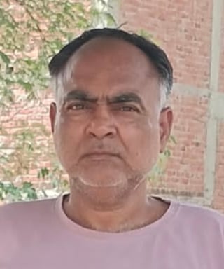 सूखी पड़ी कौशाम्बी ब्लॉक के कनैली क्षेत्र से गुजरी रजबा नहर। संवाद