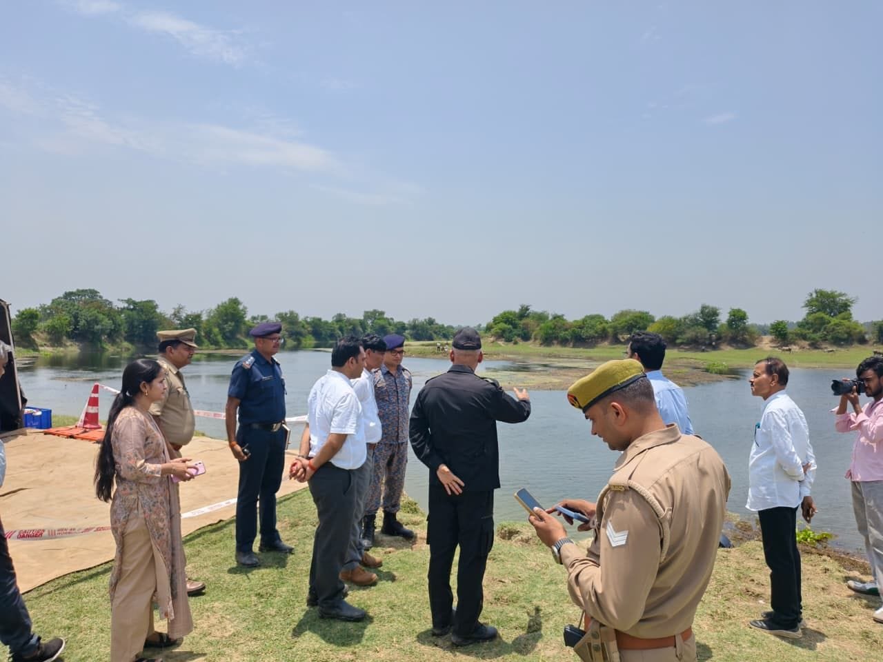 मॉक ड्रिल करती एनडीआरएफ व एसडीआरएफ की टीम। मॉक ड्रिल करती एनडीआरएफ व एसडीआरएफ की टीम।