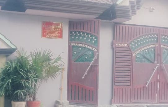 फर्जी ब्रिगेडियर आर्यन वर्मा के पास से बरामद सामान। स्रोत : सैन्य अधिकारी फर्जी ब्रिगेडियर आर्यन वर्मा के पास से बरामद सामान। स्रोत : सैन्य अधिकारी