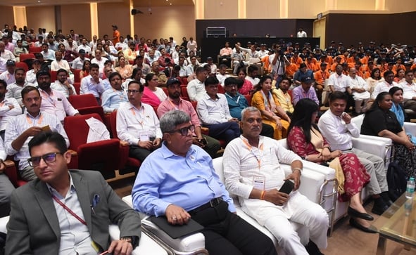 इंदिरा गांधी प्रतिष्ठान के सभागार में श्रम एवं सेवायोजन विभाग की ओर से हुआ विशेष आयोजन। इंदिरा गांधी प्रतिष्ठान के सभागार में श्रम एवं सेवायोजन विभाग की ओर से हुआ विशेष आयोजन।